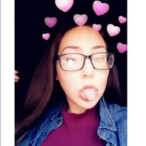 Meet your Posher, Alexandra